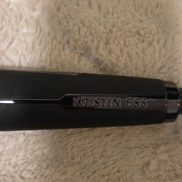 Kristin Ess Hair Nano Black 1" Pivoting Curling Wand - Picture 2 of 9